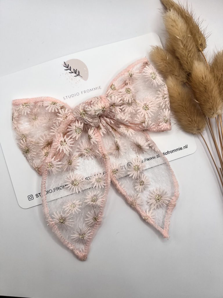 Broderie strik roze