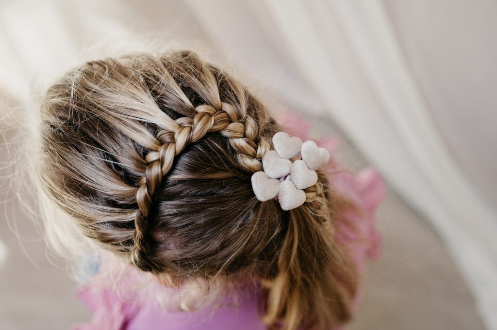 Setje haarspeldjes hartjes - beige