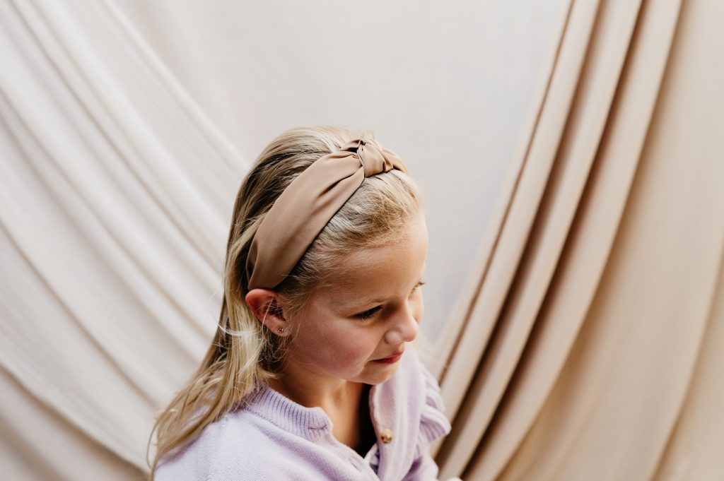 Diadeem knoop haarband camel