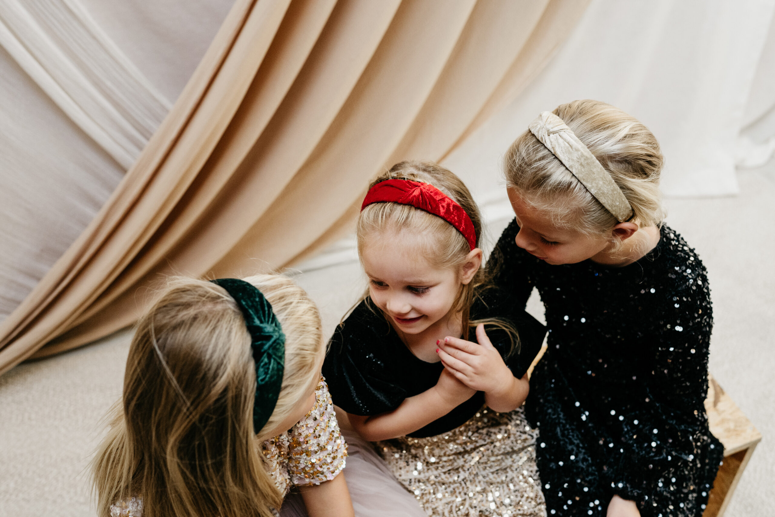 MEES & MEG x Studio Frommie | Diadeem knoop haarband - Kerst Champagne