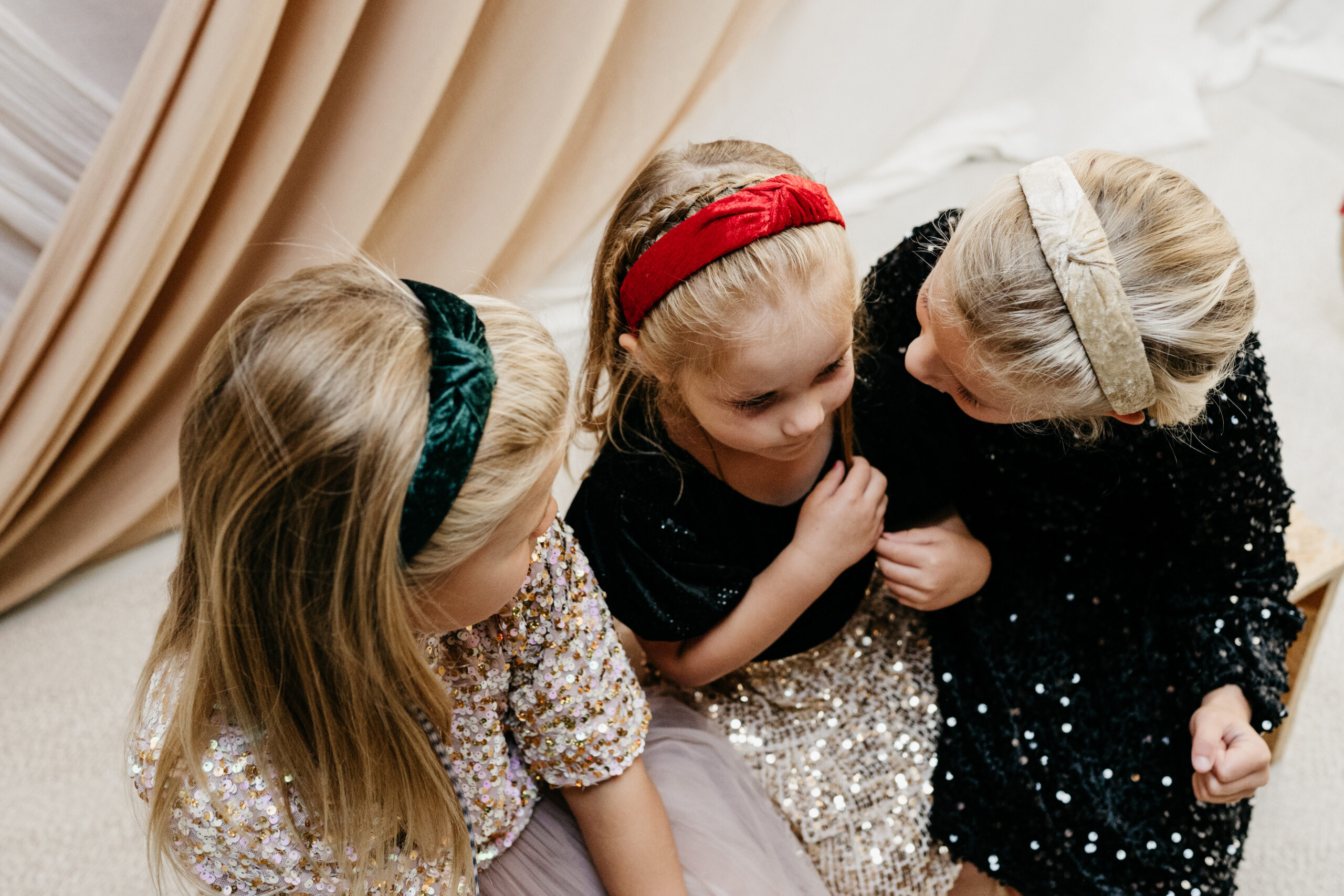MEES & MEG x Studio Frommie | Diadeem knoop haarband - Kerst Champagne