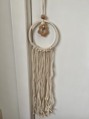 Houd je haaraccessoires georganiseerd en stijlvol met onze handige Organizer, perfect voor het opbergen van haarclips en accessoires