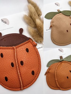Tasjes. Lieveheersbeestje, peer of pompoem. Dieren